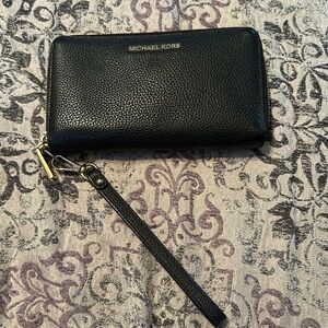 Michael Kors Wristlet